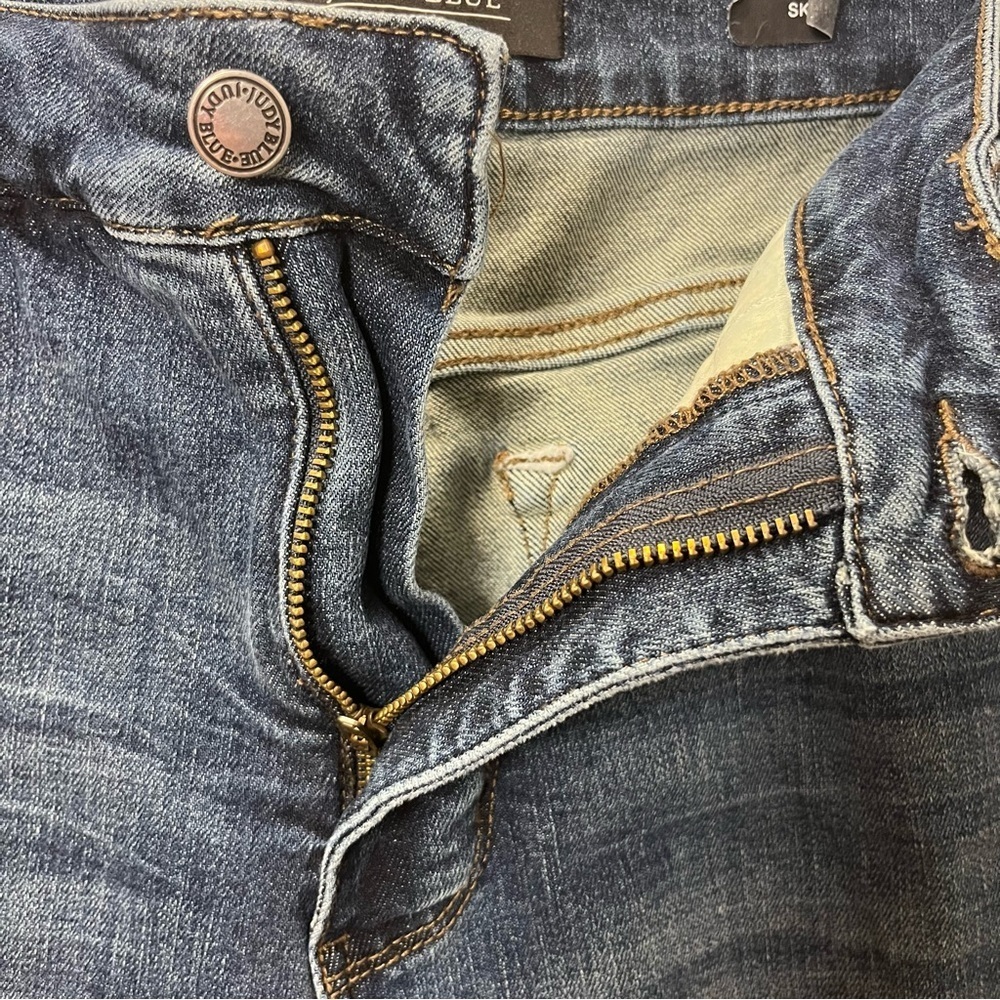 Judy Blue Dark wash Women Distressed Skinny Jeans High rise Stretchy size 16W - Picture 6 of 16